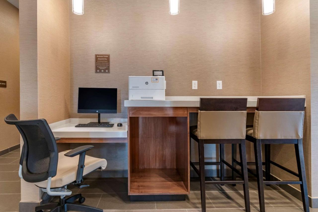 Comfort Suites Camp Hill-Harrisburg West Экстерьер фото