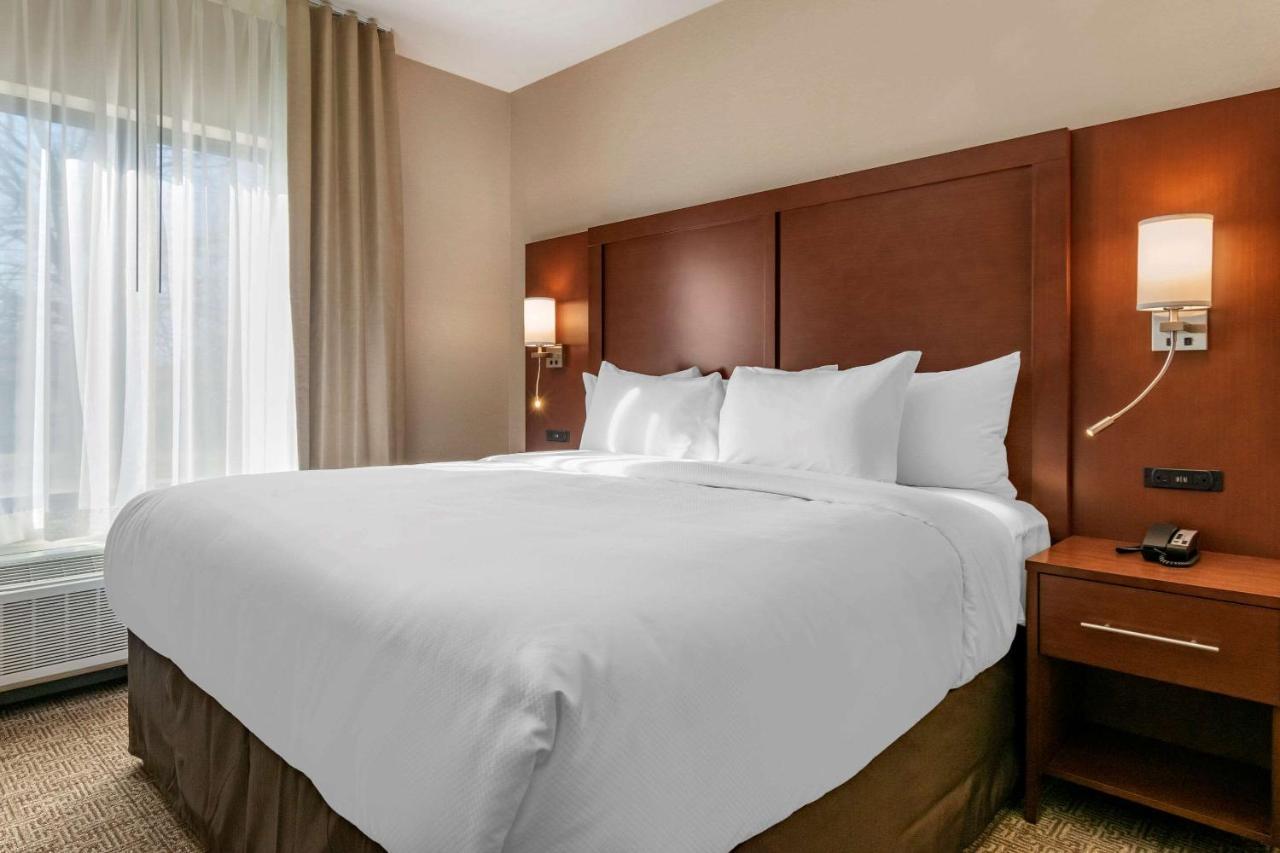 Comfort Suites Camp Hill-Harrisburg West Экстерьер фото