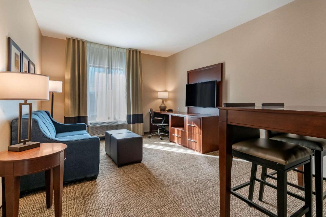 Comfort Suites Camp Hill-Harrisburg West Экстерьер фото