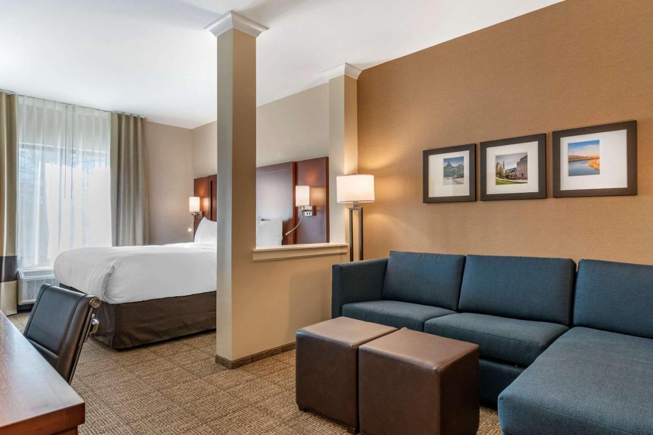 Comfort Suites Camp Hill-Harrisburg West Экстерьер фото